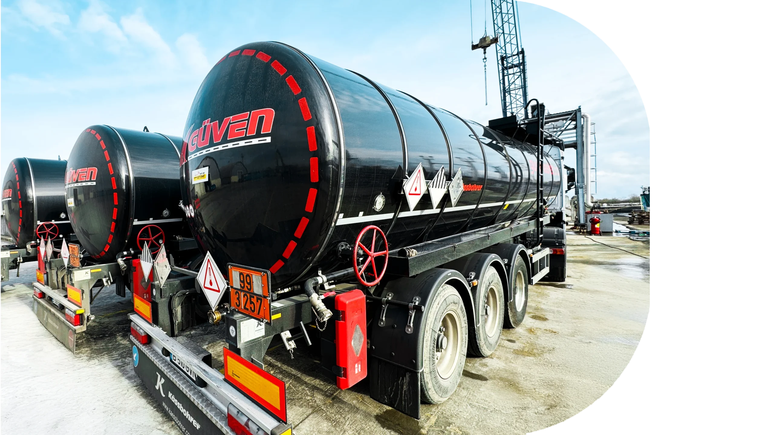 tirlar scaled Güven Asfalt Hakkında | Yol Teknolojilerinde Güvenilir Çözüm Ortağınız